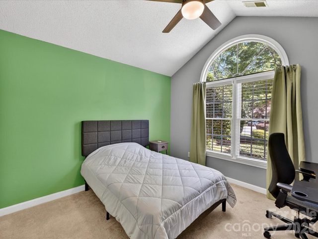 4303 Stonefield Drive, Charlotte, NC 28269