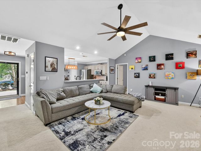 4303 Stonefield Drive, Charlotte, NC 28269