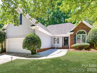 4303 Stonefield Drive, Charlotte, NC 28269