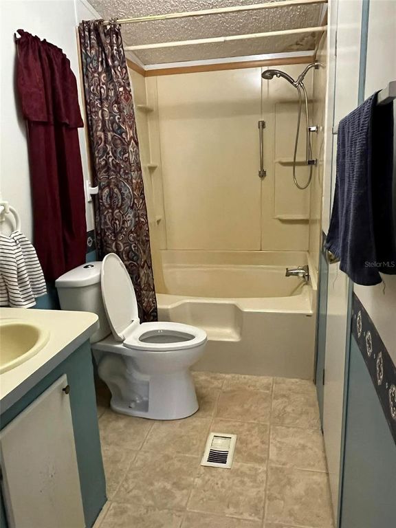 Image 15 of property listing at 22830 SW 118TH PLACE, Dunnellon, FL 34431