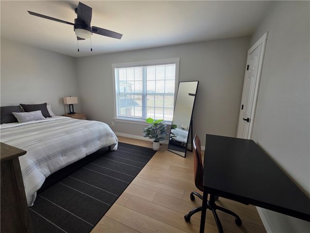2402 SE Jayel Terrace 1, Bentonville, AR 72712