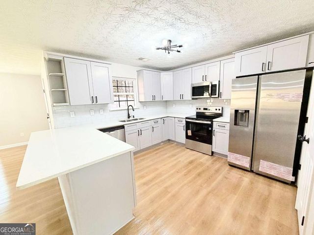 227 Millstone Drive, Hampton, GA 30228