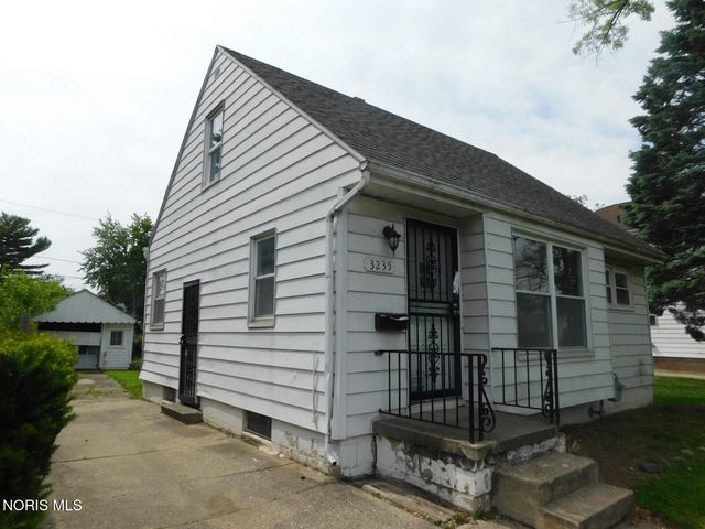 3235 Beaumont Drive, Toledo, OH 43608