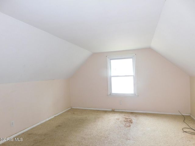 3235 Beaumont Drive, Toledo, OH 43608
