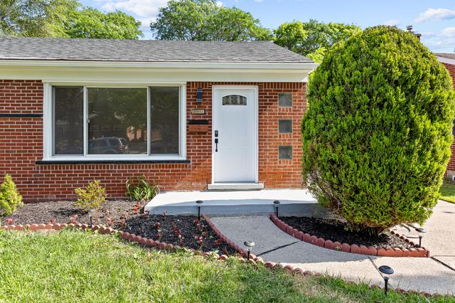 28852 Westfield Street, Livonia City, MI 48150