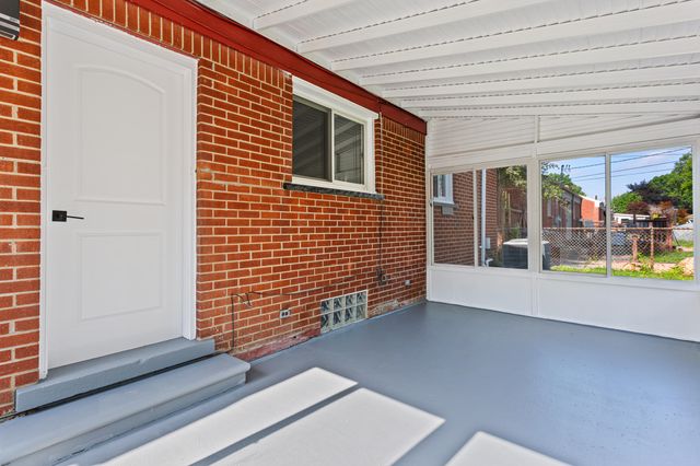28852 Westfield Street, Livonia City, MI 48150