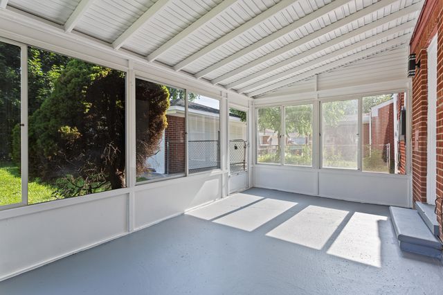 28852 Westfield Street, Livonia City, MI 48150