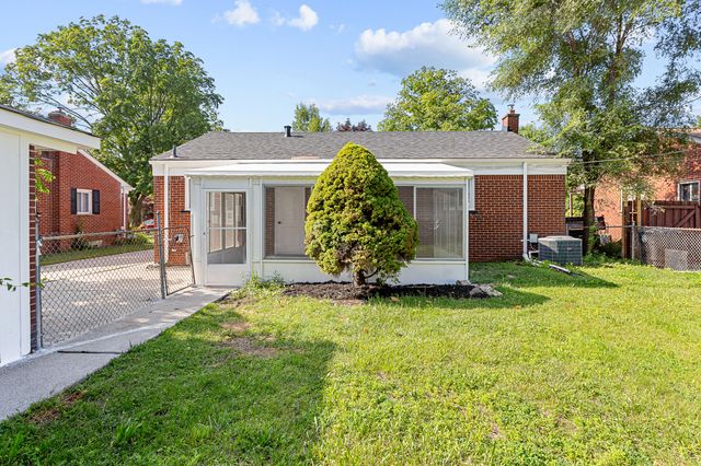28852 Westfield Street, Livonia City, MI 48150