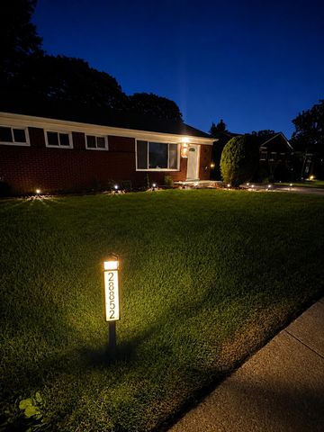 28852 Westfield Street, Livonia City, MI 48150