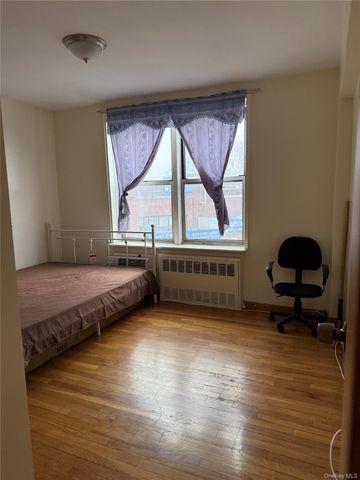 41-25 Kissena Boulevard 5L, Flushing, NY 11355