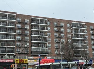 41-25 Kissena Boulevard 5L, Flushing, NY 11355