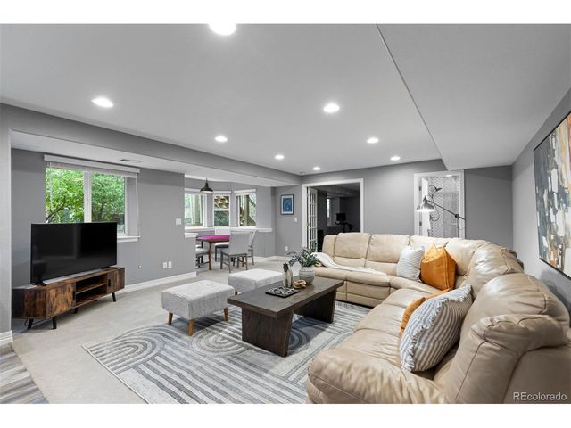 9636 Aspen Hill Cir, Lone Tree, CO 80124