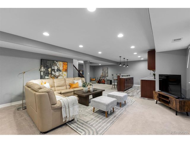 9636 Aspen Hill Cir, Lone Tree, CO 80124