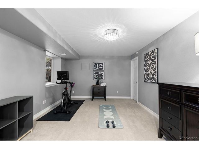 9636 Aspen Hill Cir, Lone Tree, CO 80124