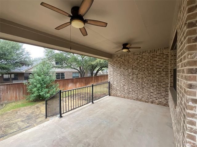 3928 Crest LN, Round Rock, TX 78681