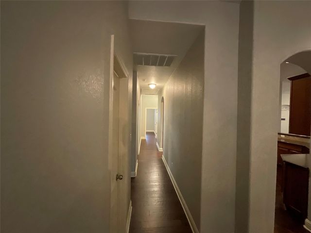 3928 Crest LN, Round Rock, TX 78681