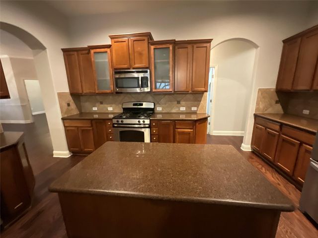 3928 Crest LN, Round Rock, TX 78681