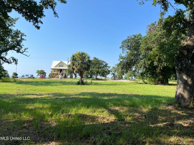 3621 9th Street, Gulfport, MS 39501
