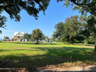 3621 9th Street, Gulfport, MS 39501