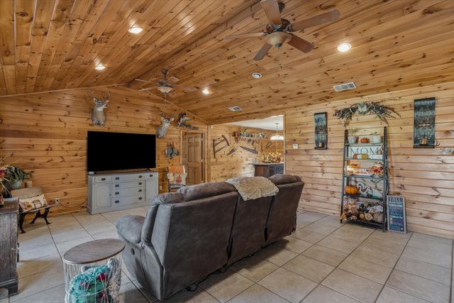 764 Vz County Road 1923, Fruitvale, TX 75127