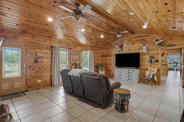 764 Vz County Road 1923, Fruitvale, TX 75127