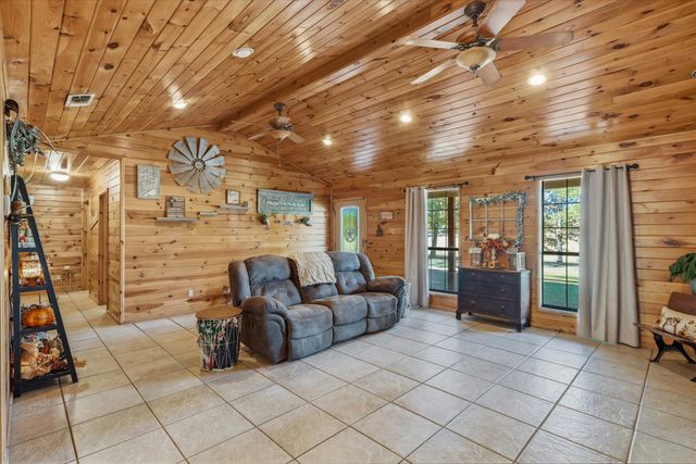 764 Vz County Road 1923, Fruitvale, TX 75127