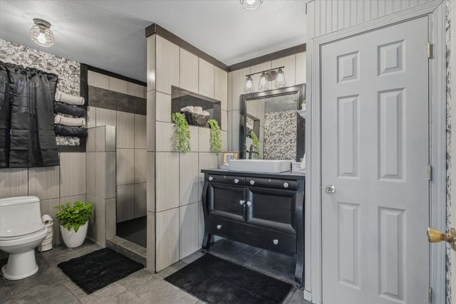 764 Vz County Road 1923, Fruitvale, TX 75127