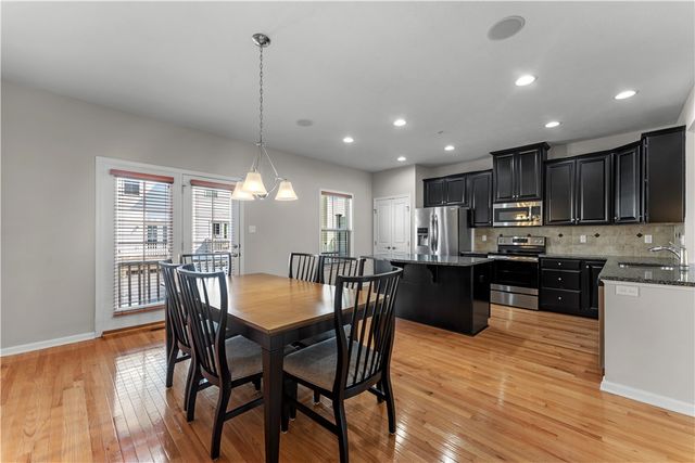 410 Fairmont Dr, Marshall, PA 15090