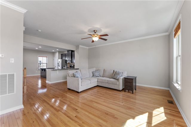 410 Fairmont Dr, Marshall, PA 15090