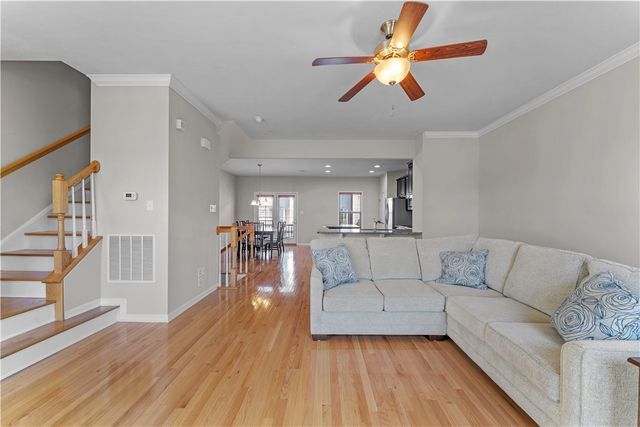 410 Fairmont Dr, Marshall, PA 15090
