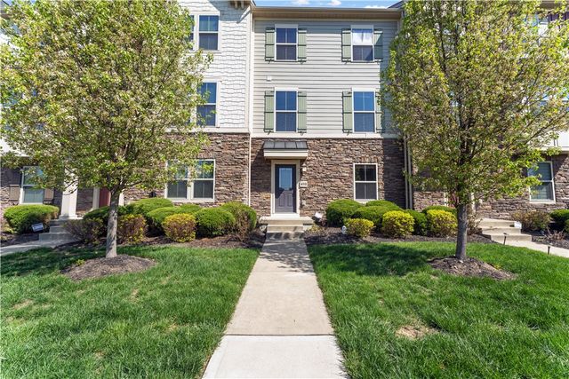 410 Fairmont Dr, Marshall, PA 15090