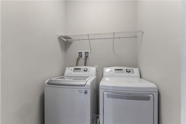 410 Fairmont Dr, Marshall, PA 15090