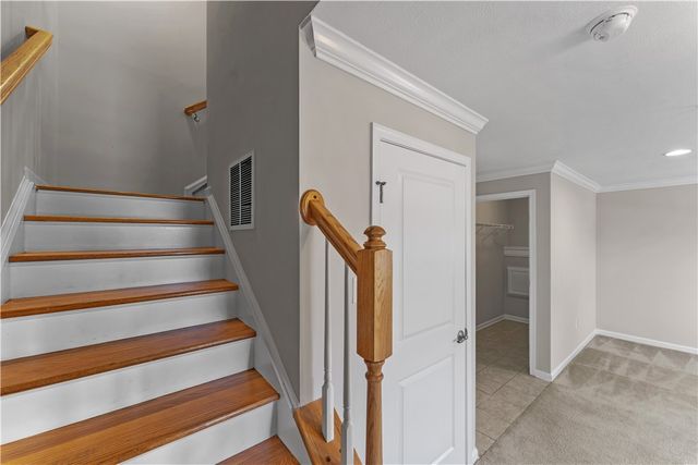 410 Fairmont Dr, Marshall, PA 15090