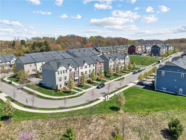 410 Fairmont Dr, Marshall, PA 15090