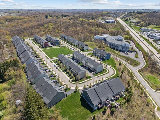 410 Fairmont Dr, Marshall, PA 15090