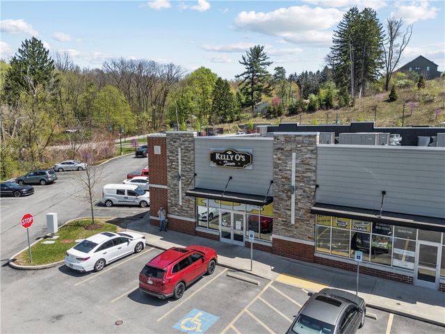 410 Fairmont Dr, Marshall, PA 15090