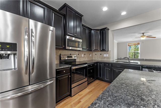 410 Fairmont Dr, Marshall, PA 15090
