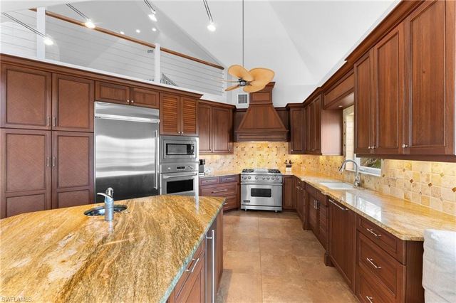 1730 Jewel Box DR, Sanibel, FL 33957