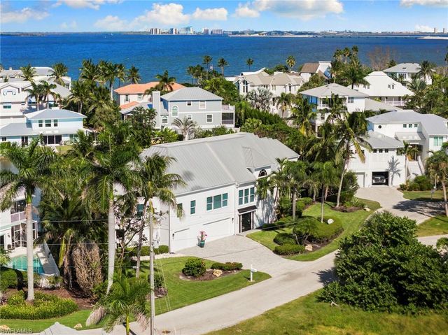 1730 Jewel Box DR, Sanibel, FL 33957