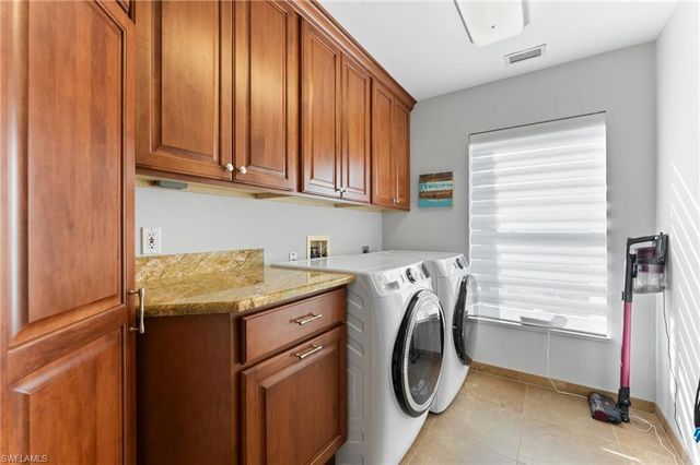 1730 Jewel Box DR, Sanibel, FL 33957