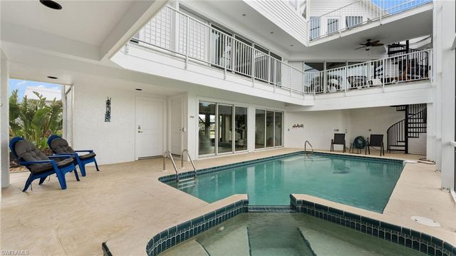 1730 Jewel Box DR, Sanibel, FL 33957
