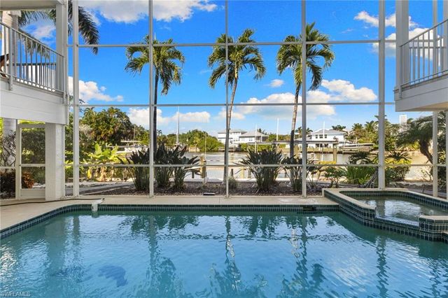 1730 Jewel Box DR, Sanibel, FL 33957