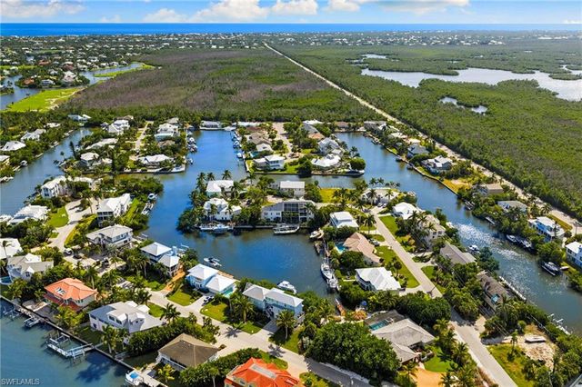 1730 Jewel Box DR, Sanibel, FL 33957