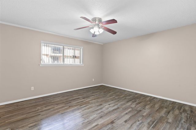 7812 Royal Lane 109, Dallas, TX 75230