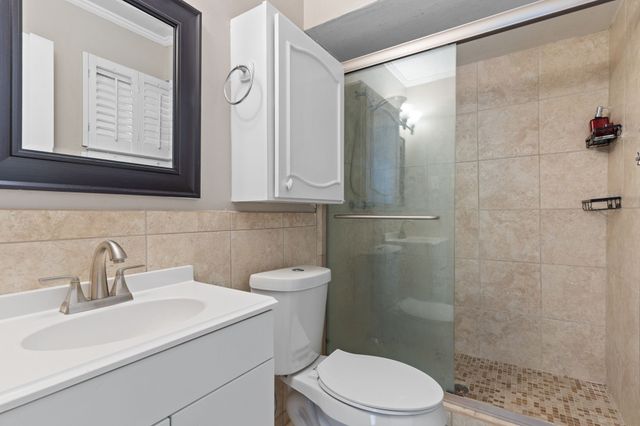 7812 Royal Lane 109, Dallas, TX 75230