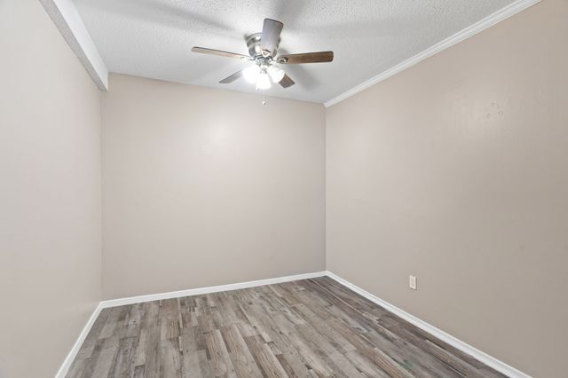 7812 Royal Lane 109, Dallas, TX 75230