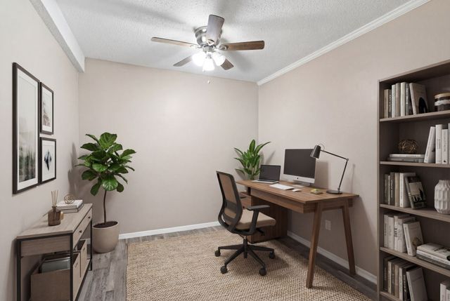 7812 Royal Lane 109, Dallas, TX 75230