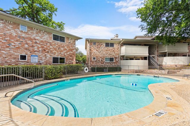 7812 Royal Lane 109, Dallas, TX 75230