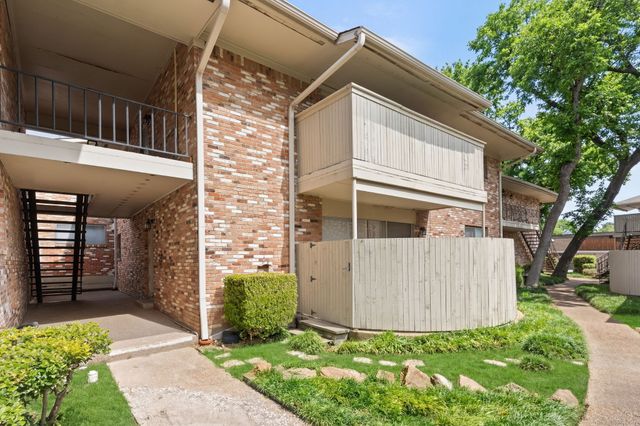 7812 Royal Lane 109, Dallas, TX 75230