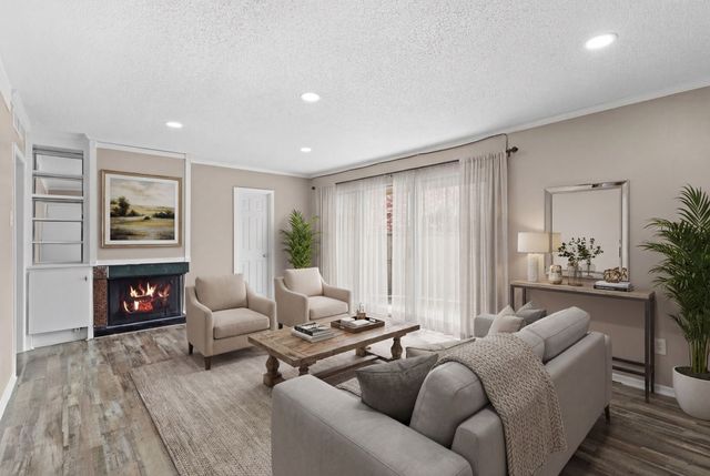 7812 Royal Lane 109, Dallas, TX 75230